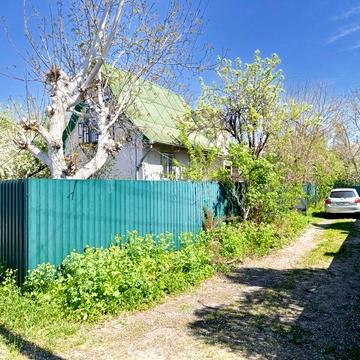 Оренда дома з басейном біля річки