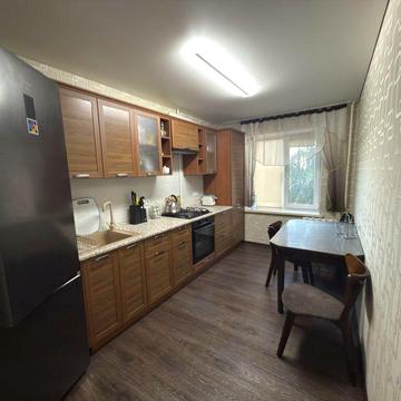Квартира 66 м² з ремонтом, Кульбакине, 3/9 поверх, без комісії