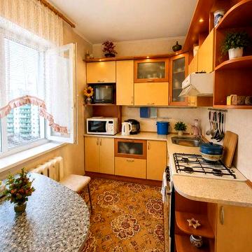 здаю 2х комнатную квартиру на архитектора Старова 10г