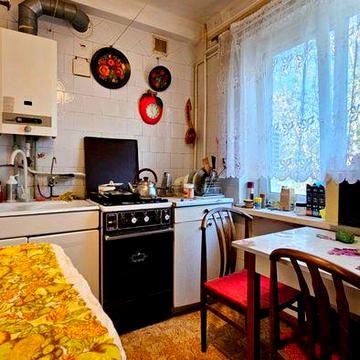 Продам 2х комнатную квартиру р-н Украина