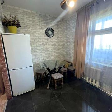 Леся Курбаса 2 кімнати