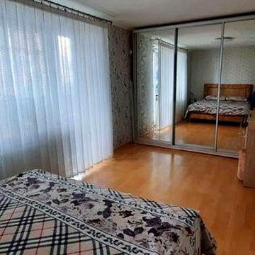 Продам затишну 3к квартиру з ремонтом та меблями, 12 квартал (Шинник).