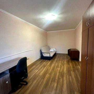 Продам двокімнатну квартиру в центрі міста, пр. Центральний