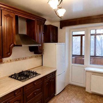 Продаж 3-кім квартири, 2 поверх, цегляний будинок, гарний стан
