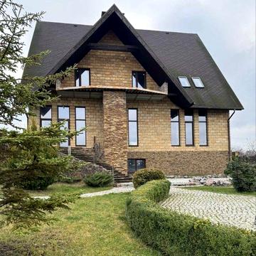 Продам 2х этажный дом в Бабаях,под чистовую отделку,390м2(код5464)