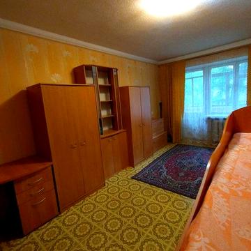 Затишна однокімнатна кв. Центр, розвинена інфраструктура.Довгий термін