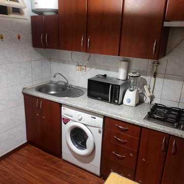 Продам 1-кімнатну квартиру по вулиці Сегедська, дргуий поверх