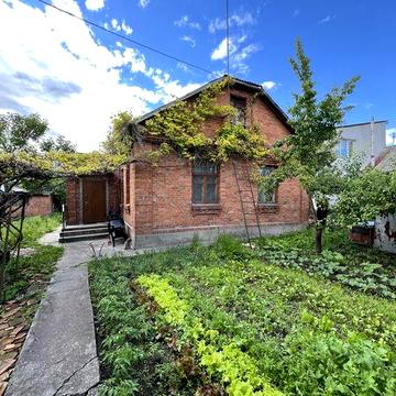 Продається затишний житловий будинок в ЦЕНТРІ міста