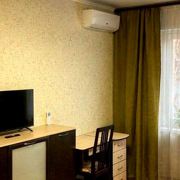 1-кімнатна квартира 38,8 м² у Дарницькому районi, метро 10 хвилин пішки