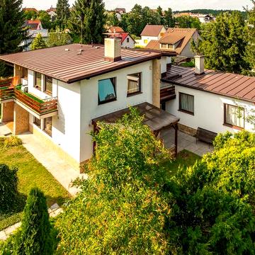 Будинок  та земельна ділянка біля Праги, Чехія
