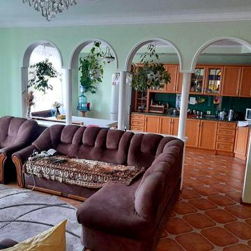 Продам двоповерховий будинок 200 кв.м. в місті Костопіль, по вул. Тараса Степчука, 2е (Заріччя асфальтований підїзд)