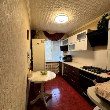 Продаж 3 к.кв Левобережний 3, пр-кт Миру 18