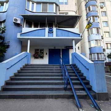 Сдам просторную 1-но комнатную квартиру на Заболотного/Днепро