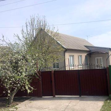 Будинок в Підгородньому