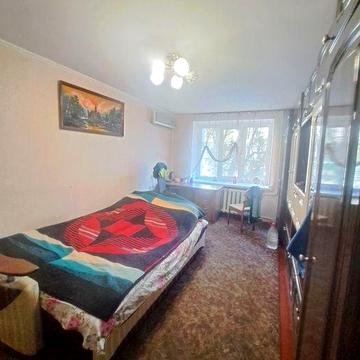 Продається 2кім.в гуртожитку ( Кобера)