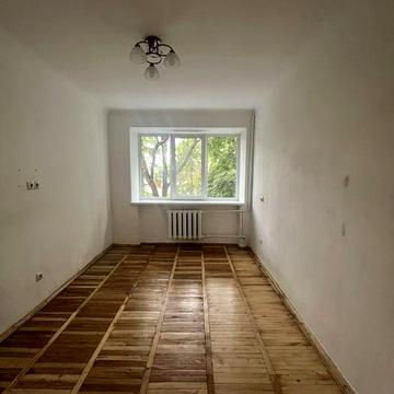 Історичний Центр 3х кімнатна квартира чешського планування, поверх 2/5!