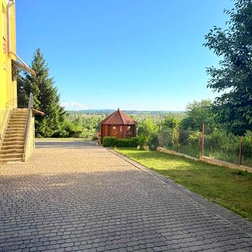 Будинок 3-х поверховий Запитів Львівська область