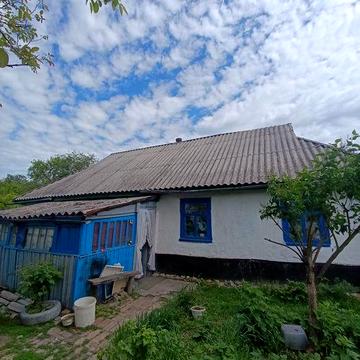 Двокімнатний будинок в селі Халча