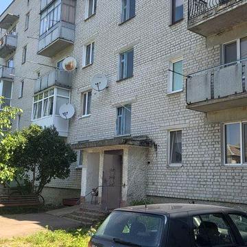 Продам 3-х  кімнатну квартиру смт.  Головно