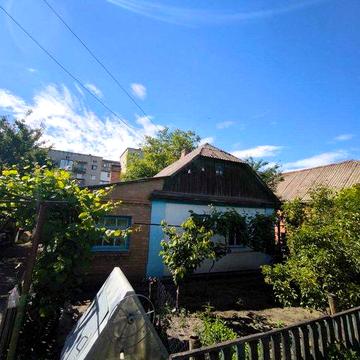 Продаж будинку в тихому районі