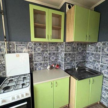 Продам 2- х кімн квартиру  мкрн Сонячний . Меблі та техніка в подарунок