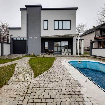 Продаж окремостоячого будинку по вул. Іванова Гора. Район Тракту Глинянського.