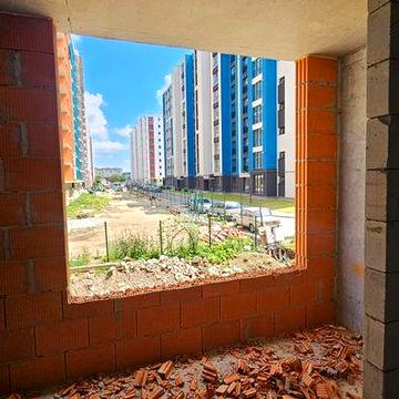 1-кімнатна в районі БАМ. Не студія! В розтермінування