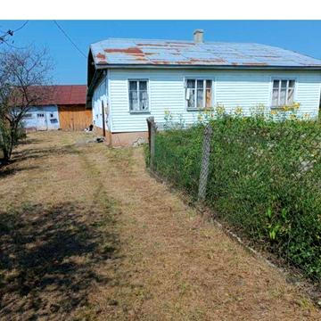 Продаж будинку у селі