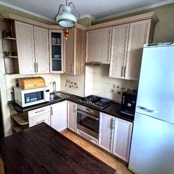 Продам 2х комн квартиру возле м Армейская 3/5 с ремонтом