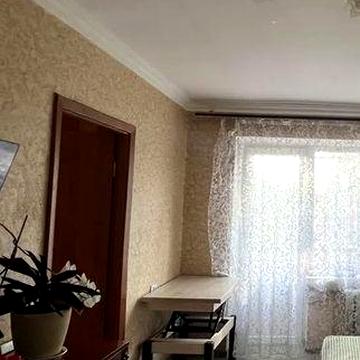 Продам 3-х кімнатну квартиру на Степана Бандери