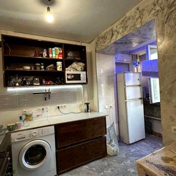 Продам квартиру титова , супер цена