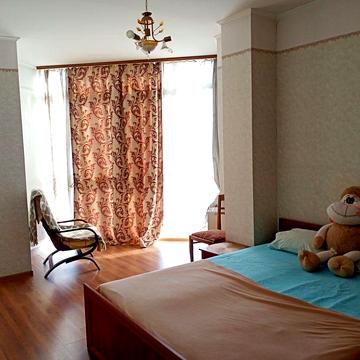 Продам двухкомнатную квартиру 63 м² с ремонтом, современный ЖК, ул. Разумовская, торг ЖК Усадьба Разумовского