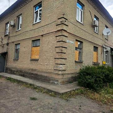 Продам 2к квартиру вул. Зимових походів.
