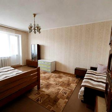 Продається 2 кімнатна квартира на 3 поверсі з великою лоджією.