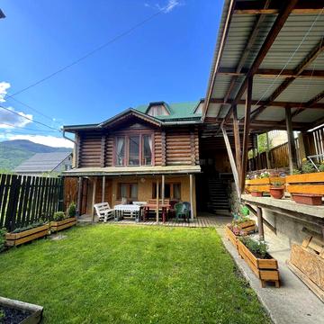 Два будинки в Карпатах для бізнесу або великої родини, Рахів