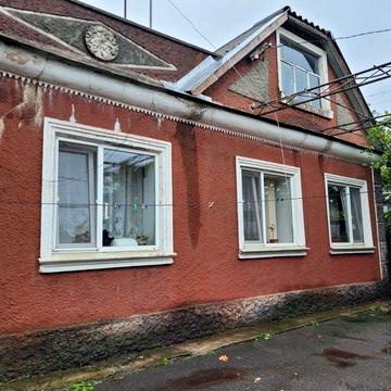 Продам дом в центре Усатово!