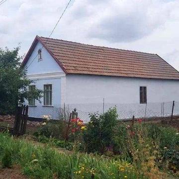 Продається затишний будинок в Кремидівці + 16 соток землі.