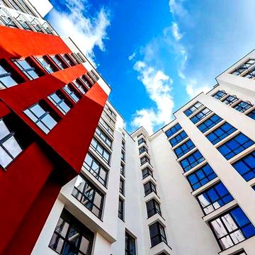 Продаж 2-кімнатної квартири з кухнею-студією біля річки (під держпрограми)