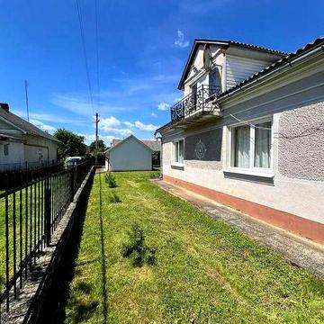 Продаж будинку з гаражем та господарством в с.Ціневі. Програми, ваучери!!!