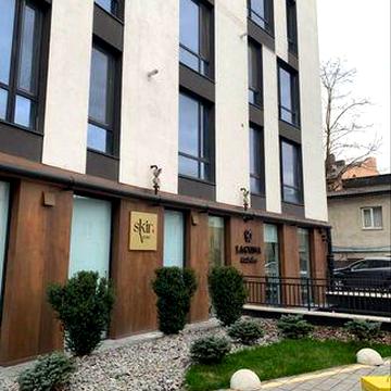 Без посередників,перша  здача , центр , Авторський