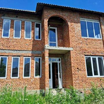 Продаю будинок (3 км від Новоселиці, 28 від Чернівців)