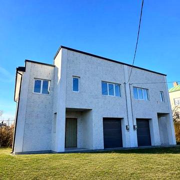 Продаж котеджу  біля Львова / новобудова / гараж /5 соток землі /тераса