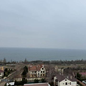 Продається 3-кімнатна квартира з прямим видом на море. (297-628