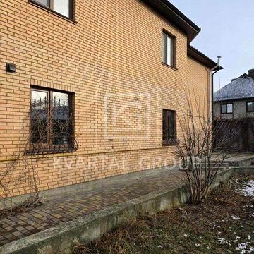 Капітальний маєток у курортному Ворзелі: 287 м², 5 спалень та велика ділянка!!