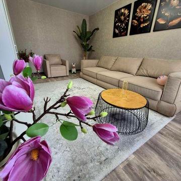 продам 2х кімн.з меблями та технікою. метро Позняки. пр. Григоренка