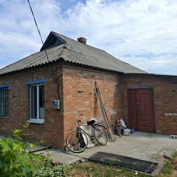 Будинок в селі Кінецьпіль