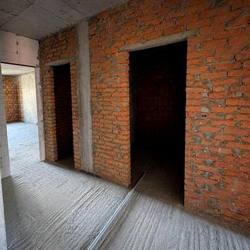 Продам 2 кімнатна квартира!  спальня із видом на ліс