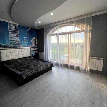 Продам будинок , 279 м², біля Львова.
