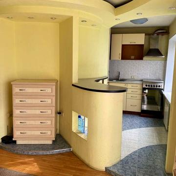 Продаєтся 1 кімнатна квартира на Печерську