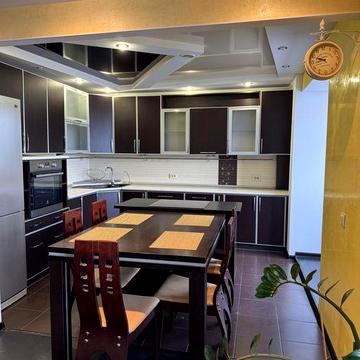 Продаж 3 кімнатної квартири, центр